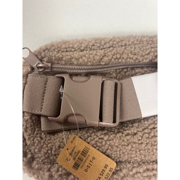 NEW Cross Body Bag Victoria Secret Teddy Fur Plush Taupe - Picture 4 of 9